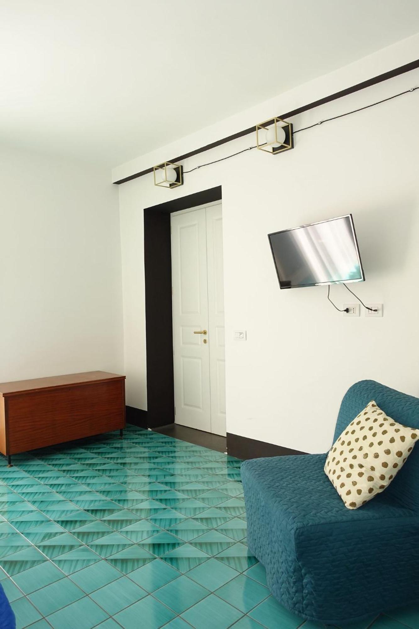 Ninina Boutique Suites Salerno Kültér fotó