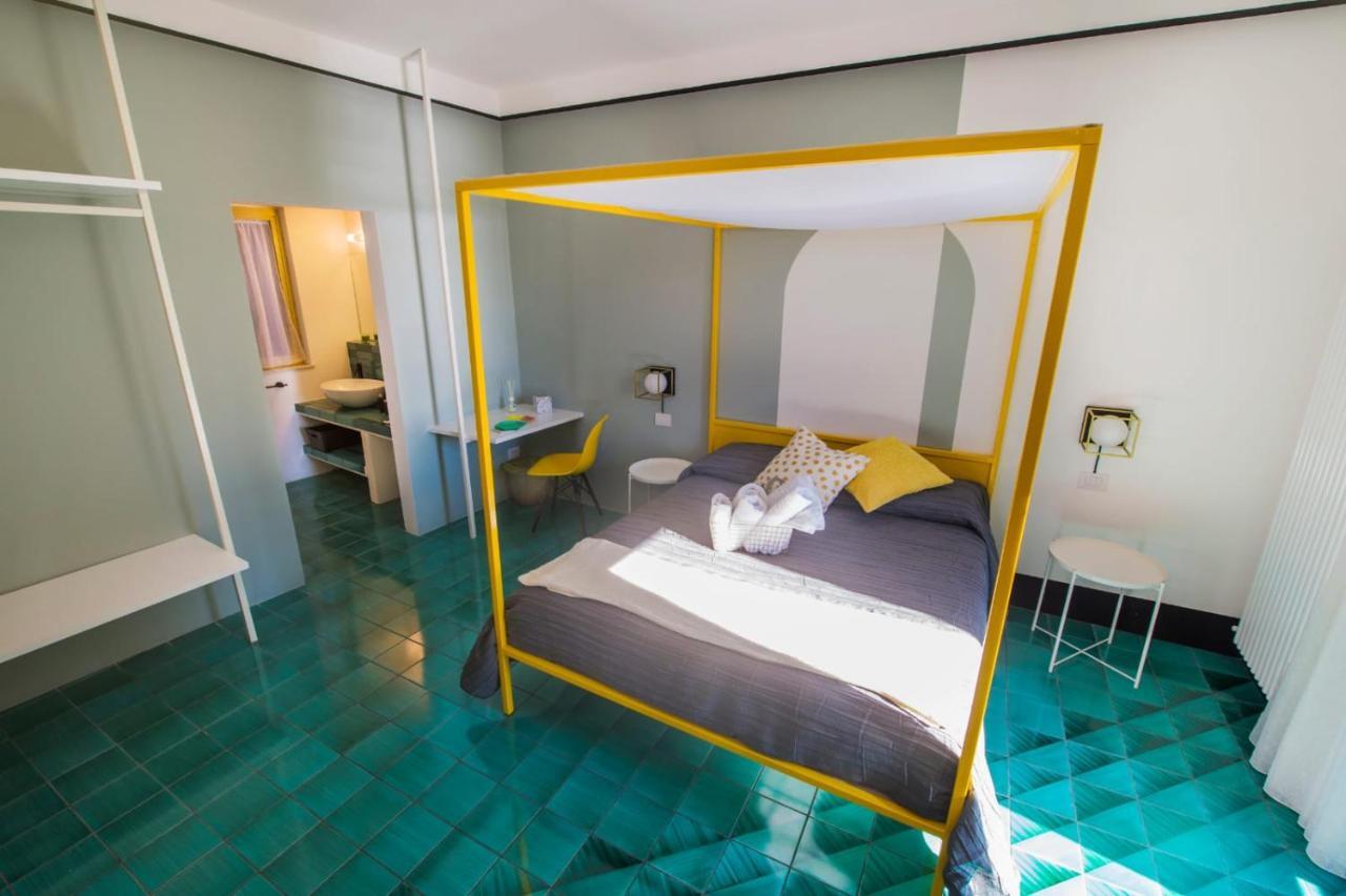 Ninina Boutique Suites Salerno Kültér fotó